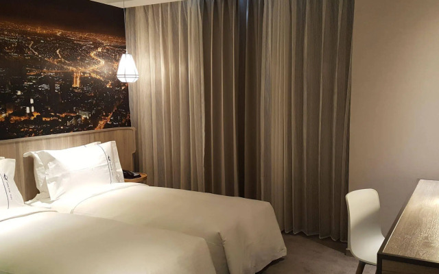 Airline Inn - Kaohsiung Station