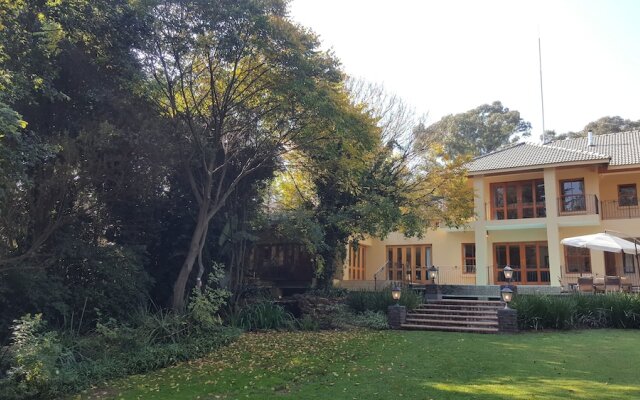 Executive Suite Woodmead East - Adults Only