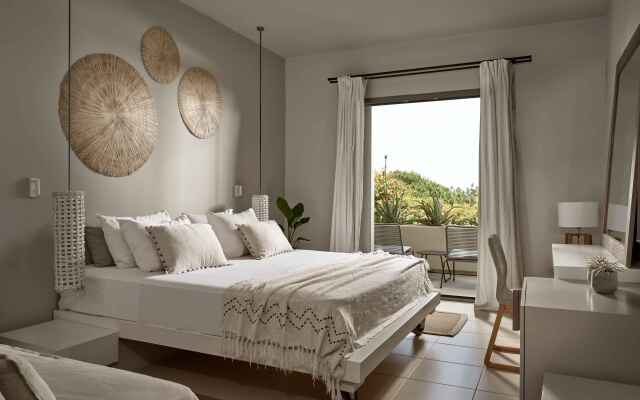 The Bay Hotel & Suites