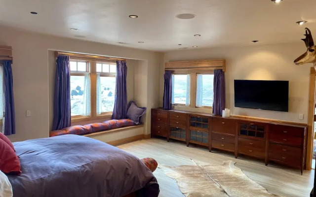 Grey Cliffs Ranch