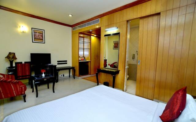 Pink Pearl and Fun City Hotel