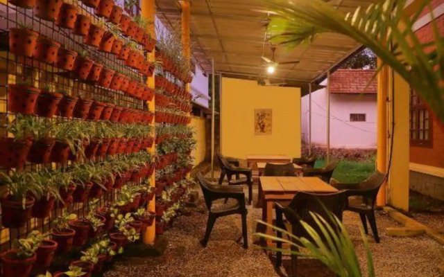 Dahlia Beach Resort