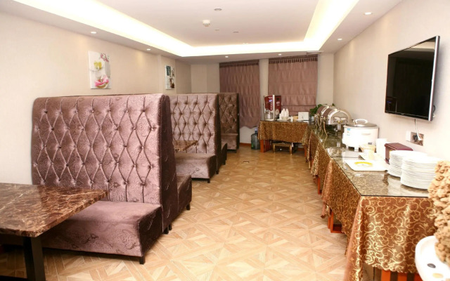 Bohui Boutique Hotel (Wuhan High-speed Railway Station Honggangcheng Subway Station)
