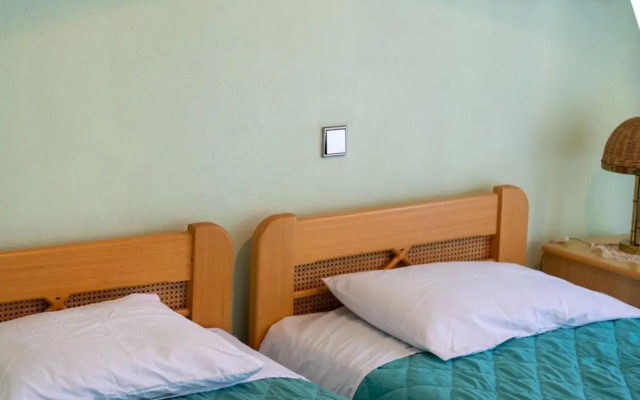 All Seasons Guest House