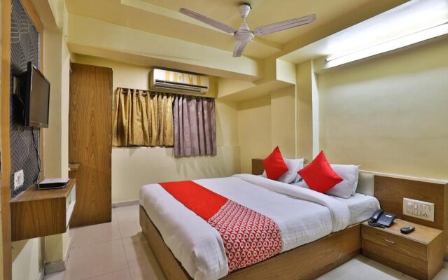 OYO 29992 Hotel Shreeji Palace