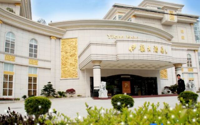 Yi Long Hotel