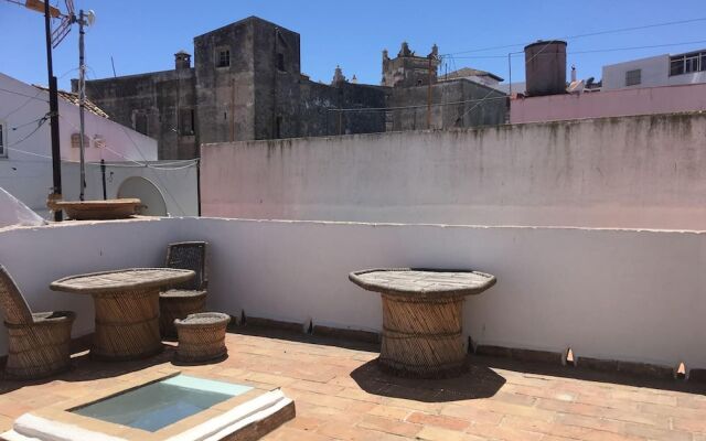 House with 3 Bedrooms in Tarifa, with Wonderful City View, Furnished Terrace And Wifi - 500 M From the Beach