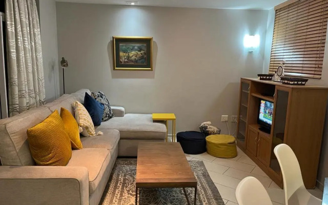 201 St Tropez, South Coast