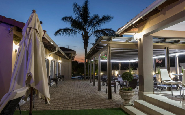 Lakeview Boutique Hotel & Conference Center
