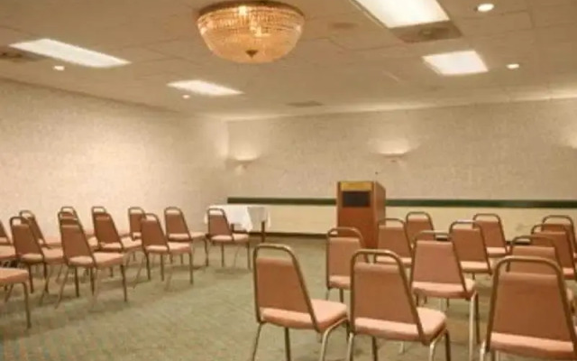 Ramada Rivers Edge Conference Center Roanoke