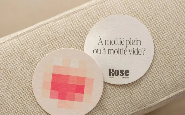 Rose Hôtel Invisible