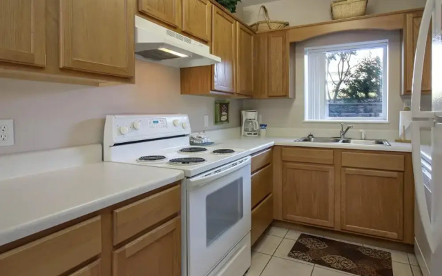 Whispering Pines 513