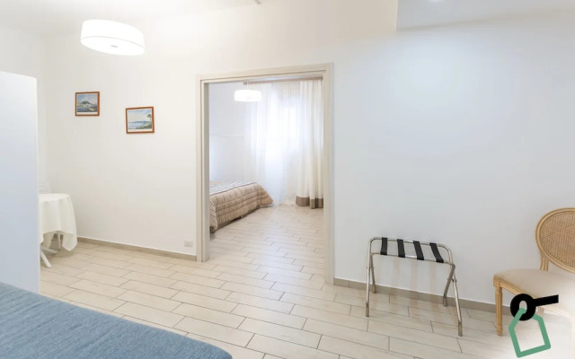 Hotiday Room Collection - Massa Lubrense