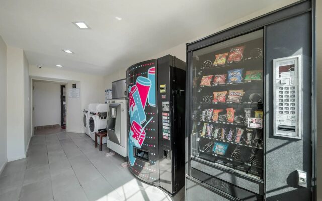 Red Roof Inn & Suites Denton