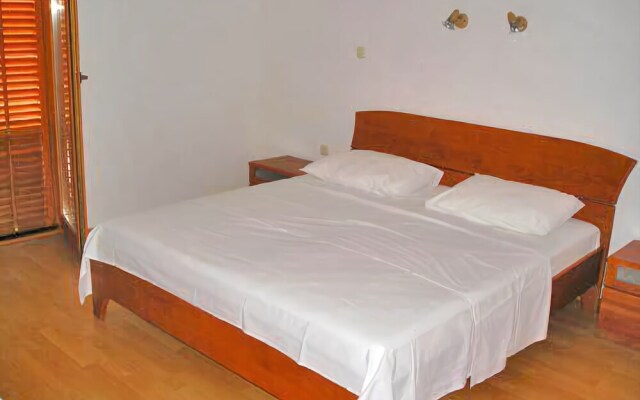 Apartments Milivoj