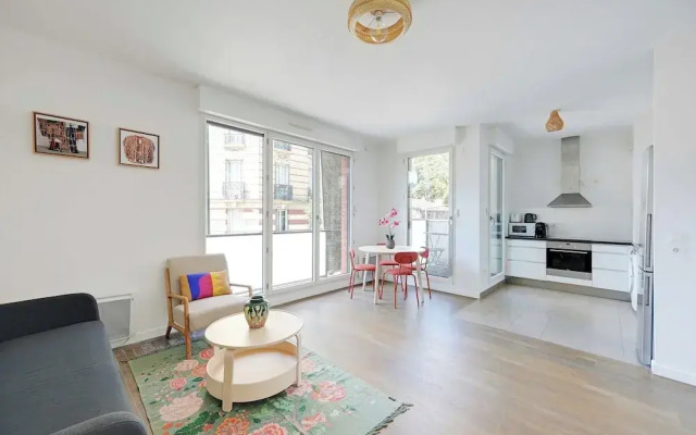 Charming Apartment - 2br-4p- Balcony- Malakoff