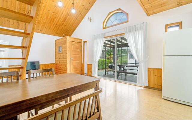 Gangneung Hayanwood Pension