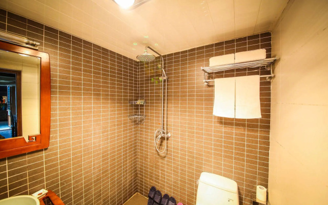 Old Beijing Square Hotel