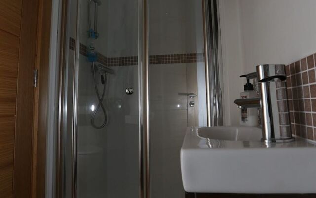 Holywell Bay B&B