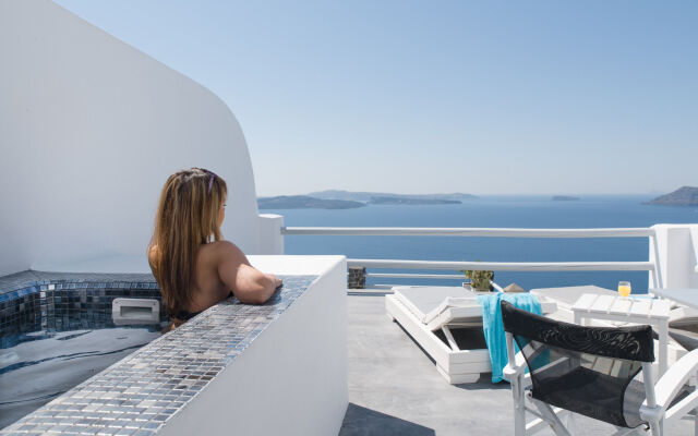 Oia Suites