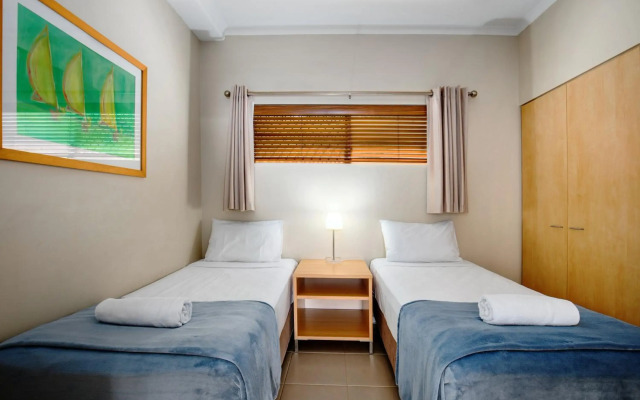 Rolling Surf Resort