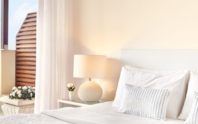 Club Marine Palace & Suites