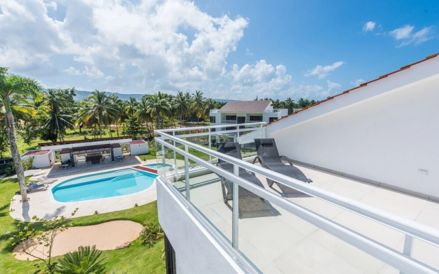 Coson Bay Hotel & Residence