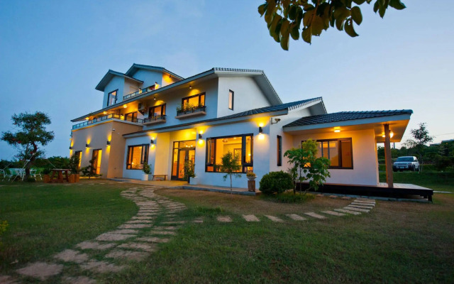 The Tree Bed and Breakfast