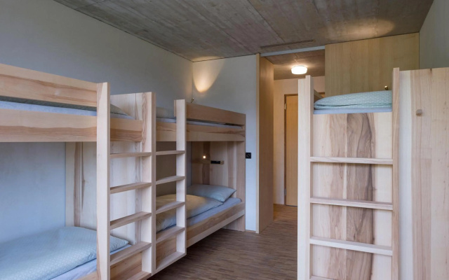 Youth Hostel Saanen-Gstaad – Guest Rooms – Saanen