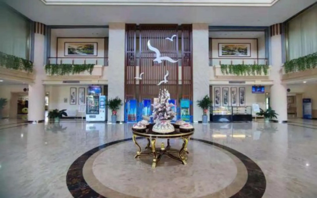 Bihai Yilin Holiday Hotel