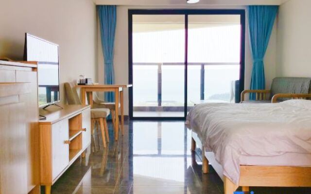 Twelve nautical miles apartment
