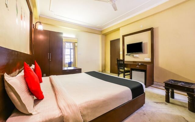 Capital O 38526 Hotel Epic