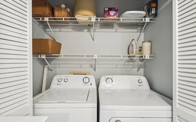 Inlet Reef 210 2 Bedroom Condo by RedAwning