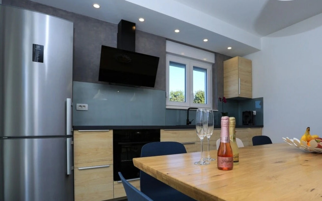 Kreso - With Pool - H