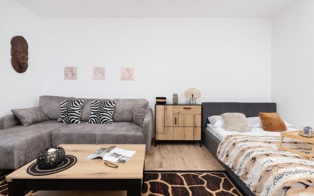 Władysława IV Studio Gdynia by Renters