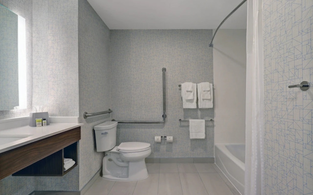 Holiday Inn Express & Suites Collingwood