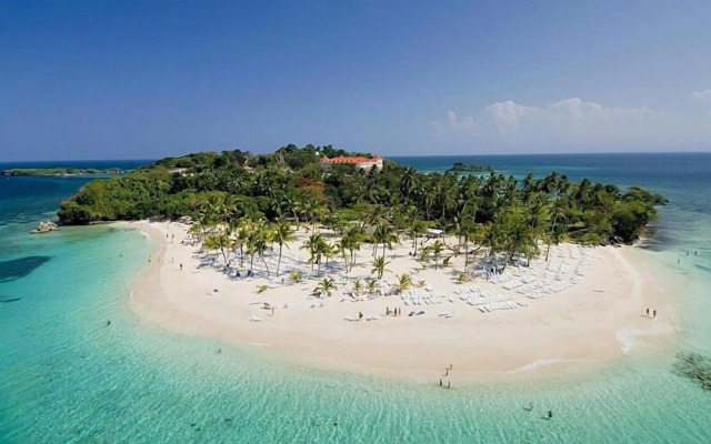 Coral Suites Beach Club & Spa