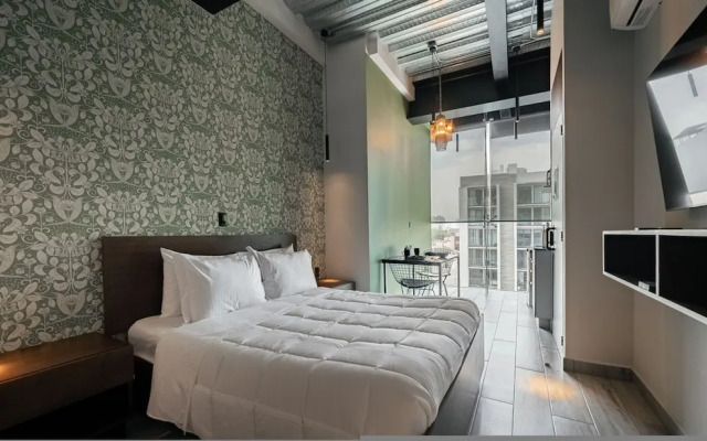 Botanic Loft Stylish Cozy Retreat w Kitchen Private Bath