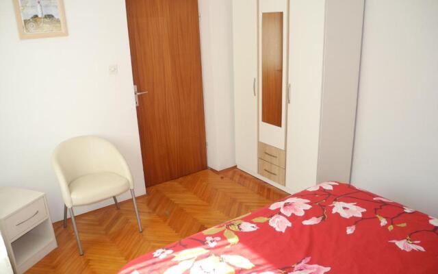 Apartment 1 Anamarija 41 pax