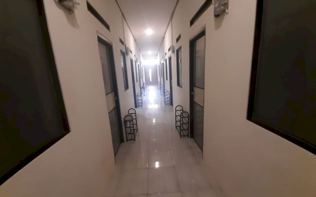 OYO 93274 Oren Home Bekasi