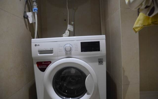 Luxurious And Pleasant 2br Branz Bsd City Apartment