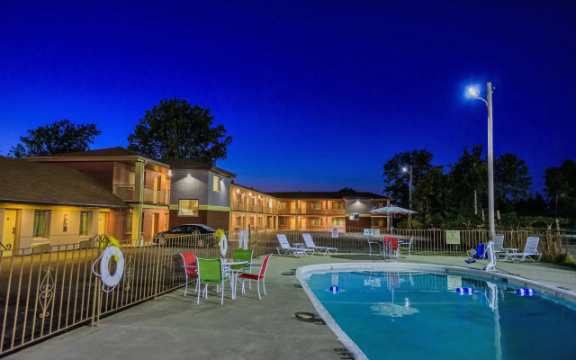 AArya Hotel By Niagara Fashion Outlets