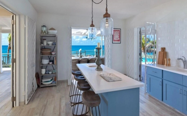 Sunny Vacation Villa 11