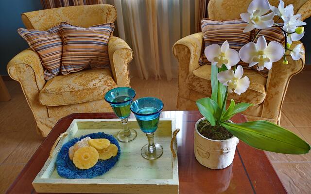 Dolphin Bay Seaside Resort & Suites