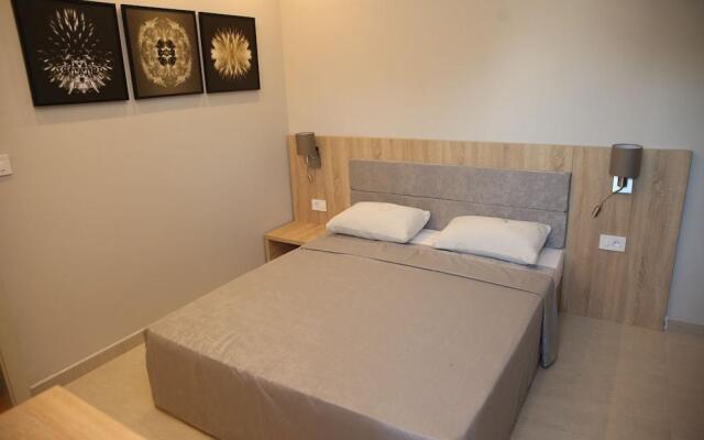 Gold Crown Apartments