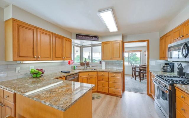 Family-friendly Yakima Escape w/ Yard & Pool!