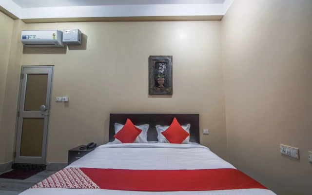 OYO 12808 Victoria Villa