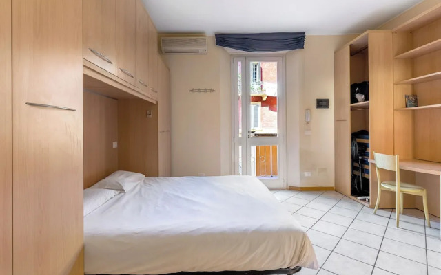 Bright Studio with balcony