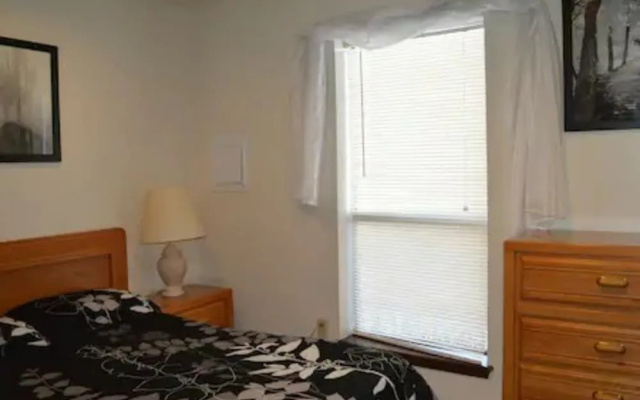 OU-2 Bedroom 1 bath next OU