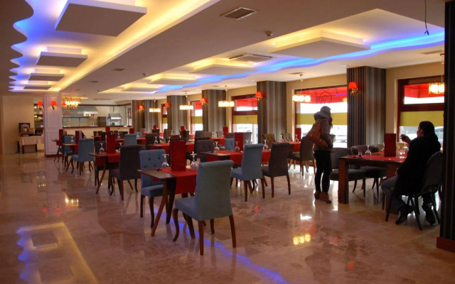 Saffron Hotel